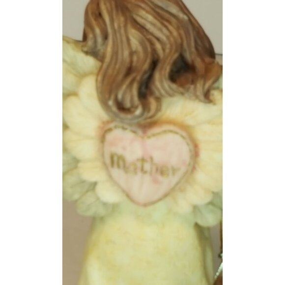 Vintage 1996 Angel Holding Baby Mother Figurine Brown Hair Freckles Statue Folk - Picture 5 of 8